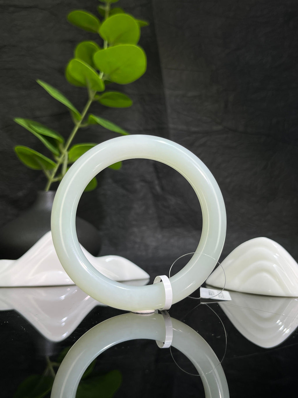 和田玉高青白手镯（56卡）（yc231980）