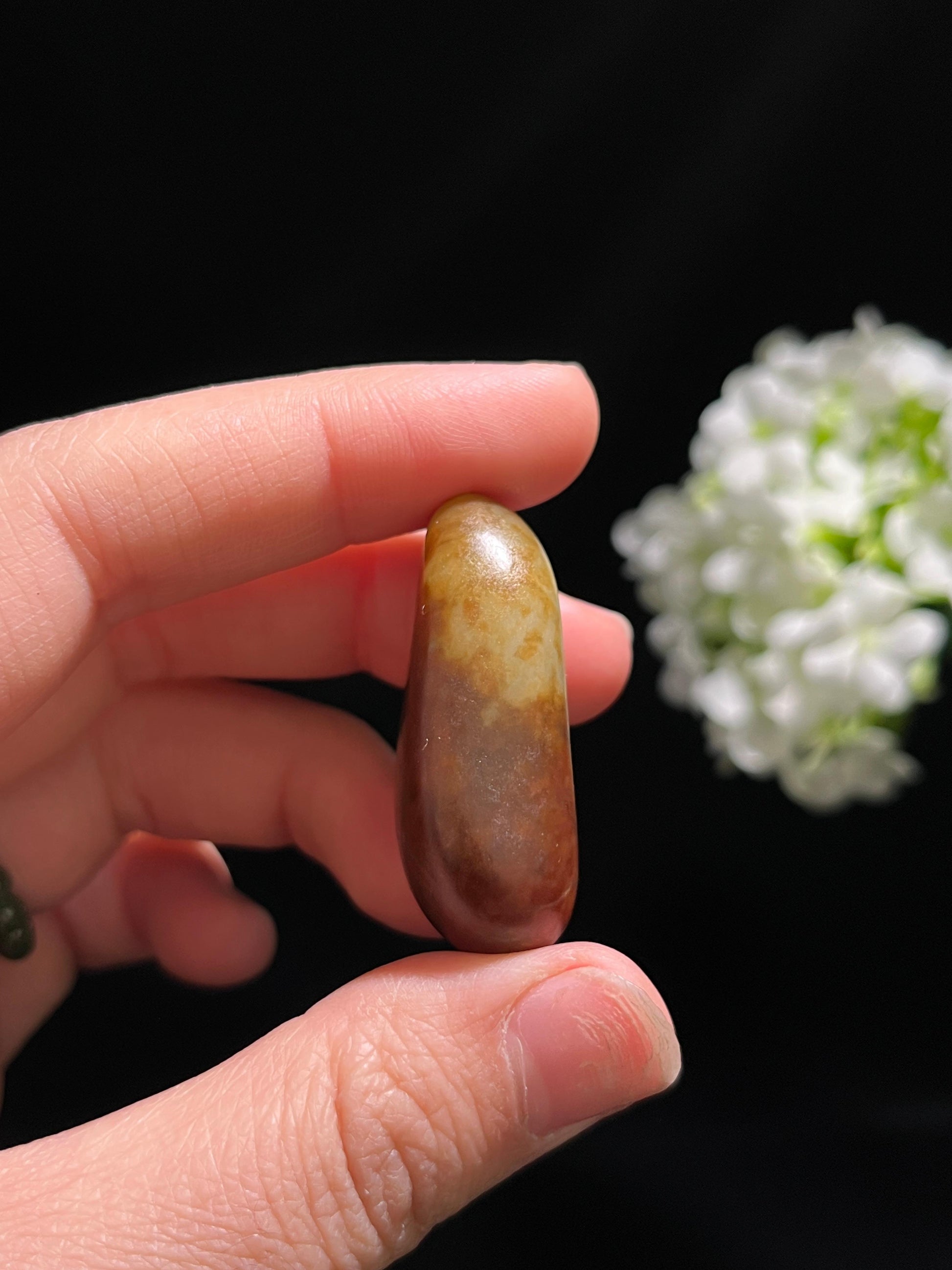 新疆和田玉特色红沁籽料原石（yc255414）