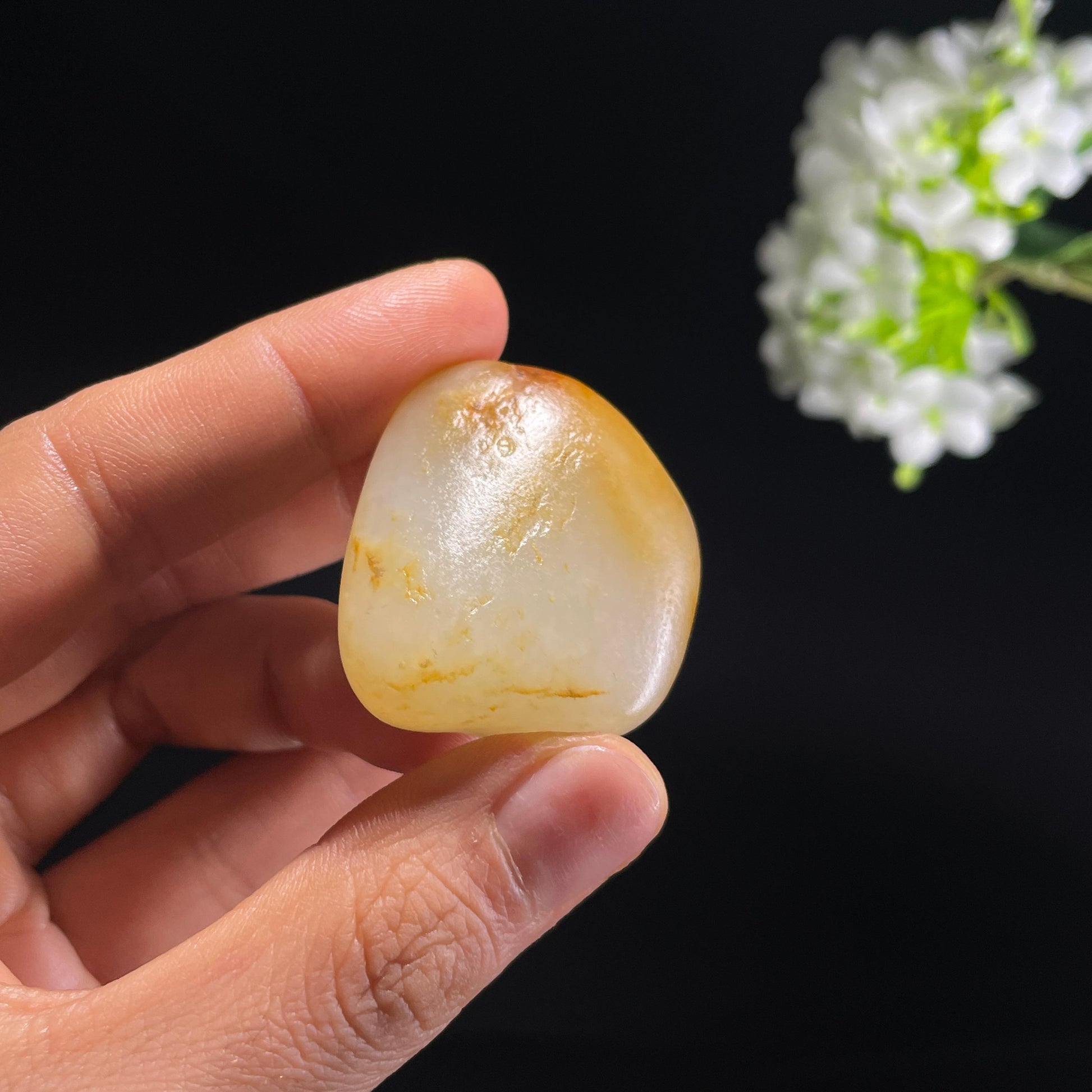 和田玉白玉“静山浮金”洒金聚黄皮籽料（yc324395）