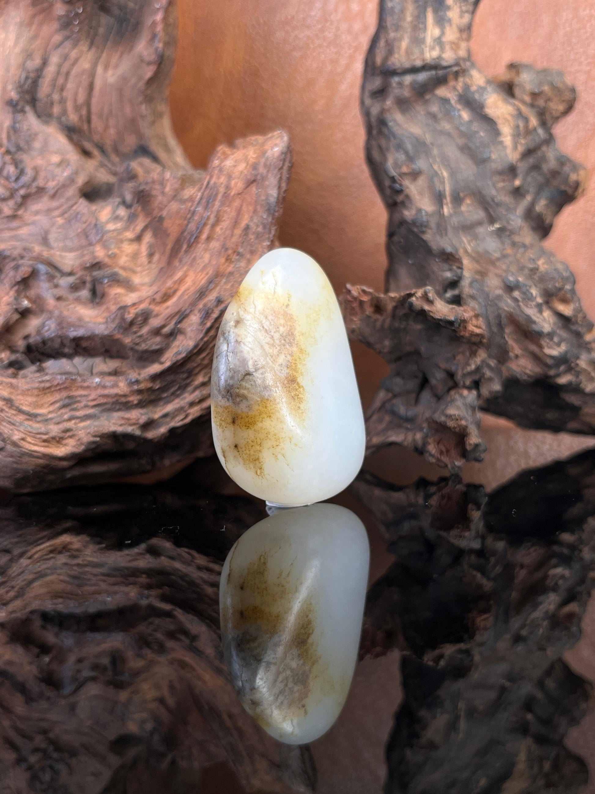 和田玉秋梨皮羊脂白籽料挂件（yc227880）