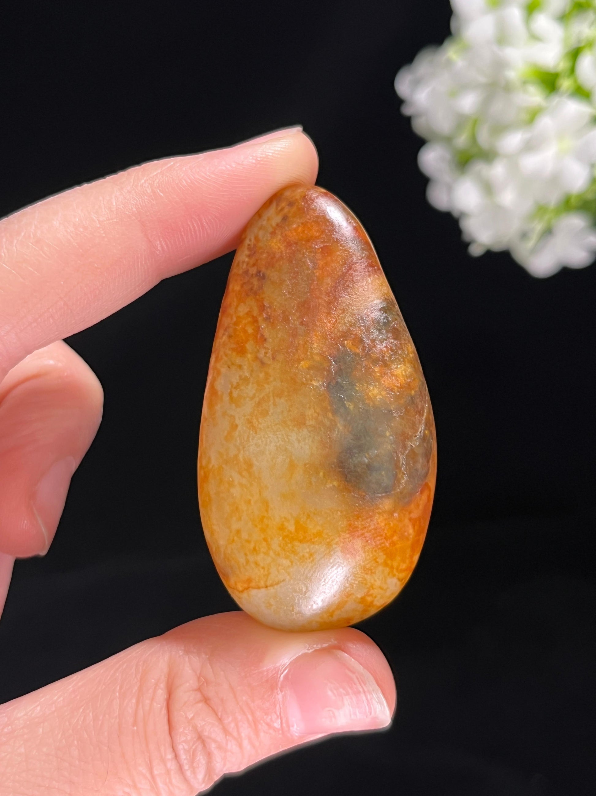 新疆和田玉洒金皮籽料原石挂件（yc255470）