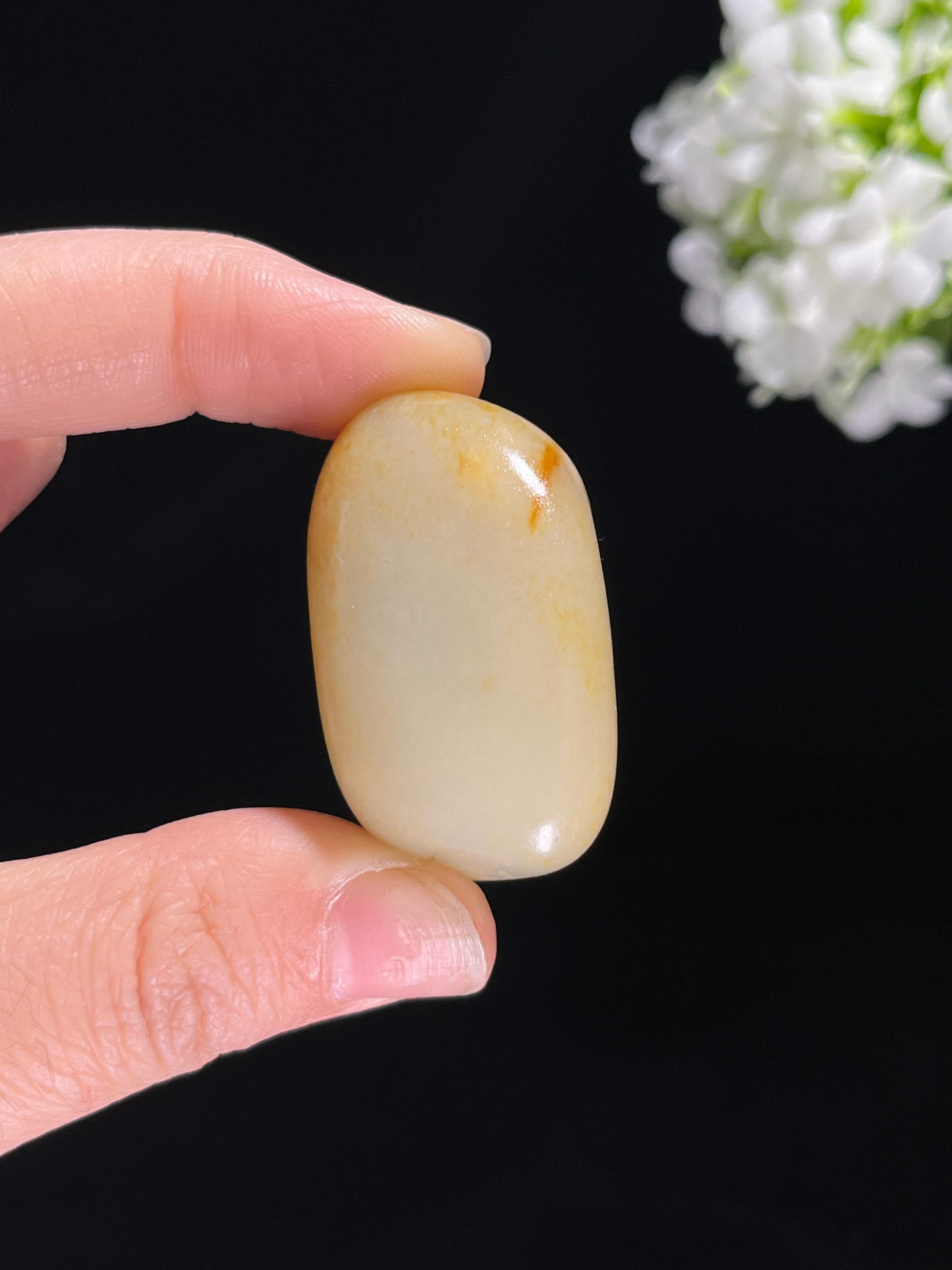 新疆和田玉小精品洒金沁色油皮籽料原石（yc255627）