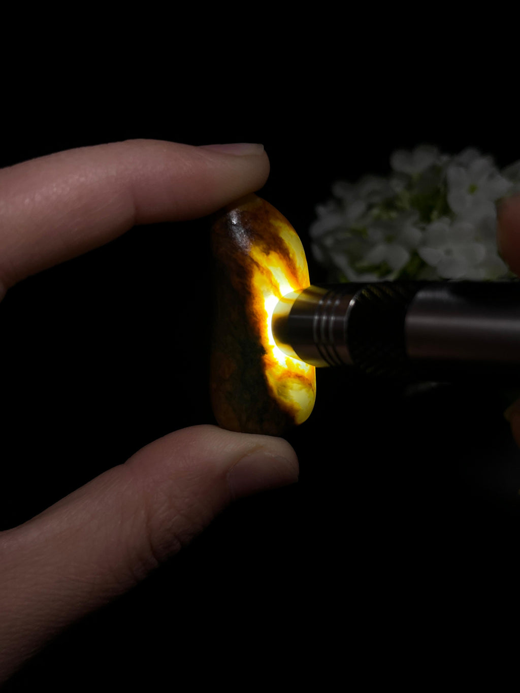 和田玉多色皮籽料原石（yc249923）