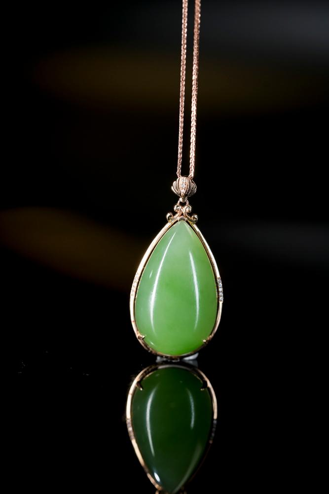 18k玫瑰金镶碧玉水滴型挂件（yc253272）