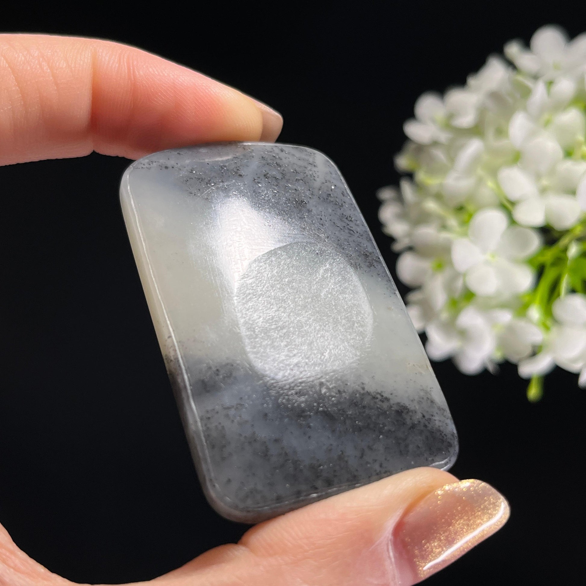 新疆天然和田玉“墨痕溪玉”青花籽料无事牌（yc306911）