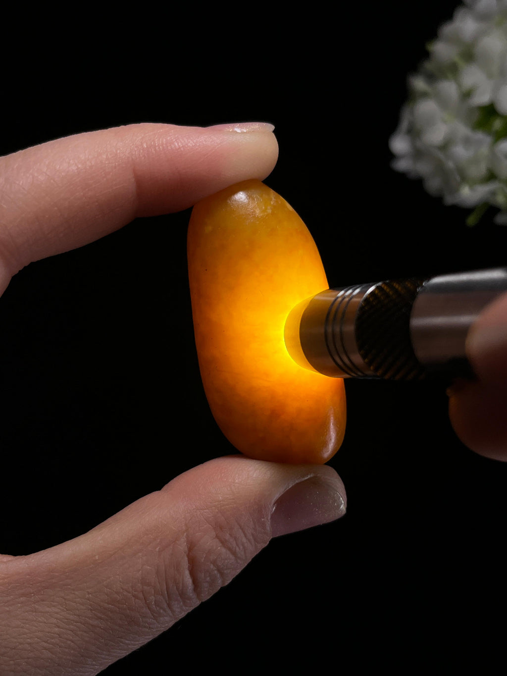 新疆天然和田玉籽料原石黄沁挂件（yc262840）