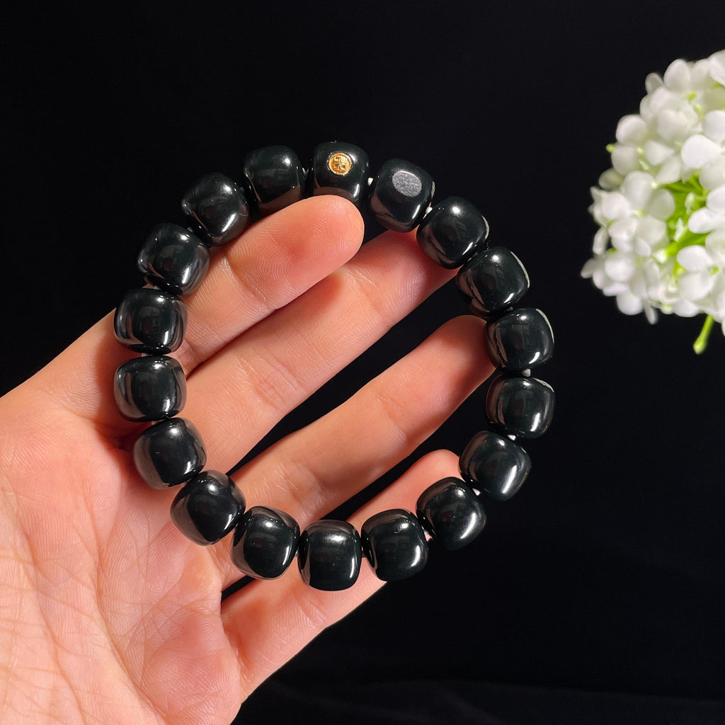 2026.1.23，和田玉“暗夜金辉”黑青籽料手串（yc320255）