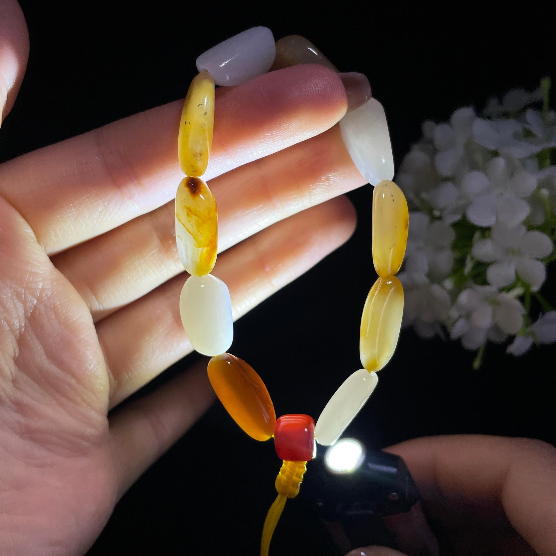 和田玉白玉青白玉红皮原籽手串（yc382242）