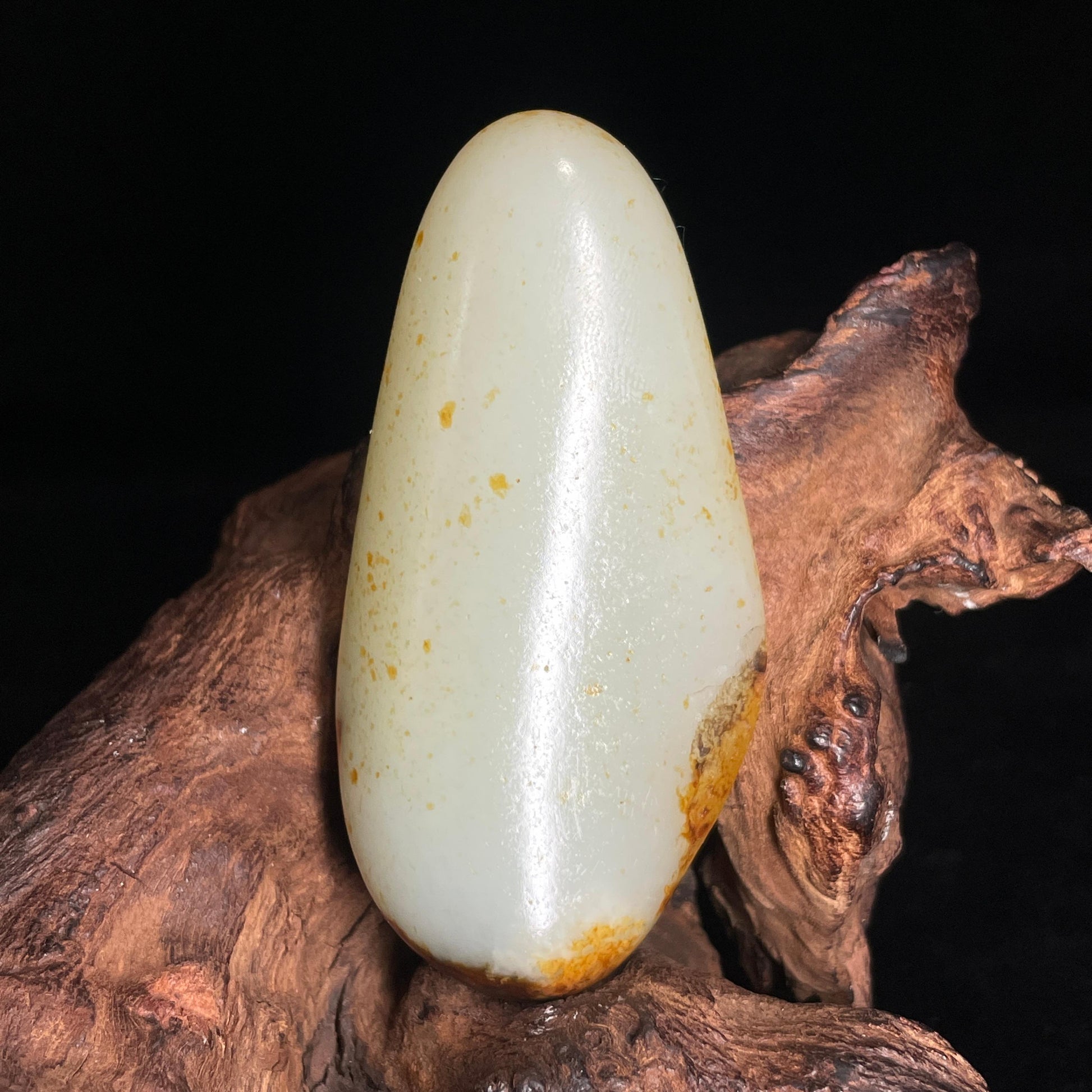 和田玉“秋林映月”白玉洒金黑红皮籽料（yc422691）
