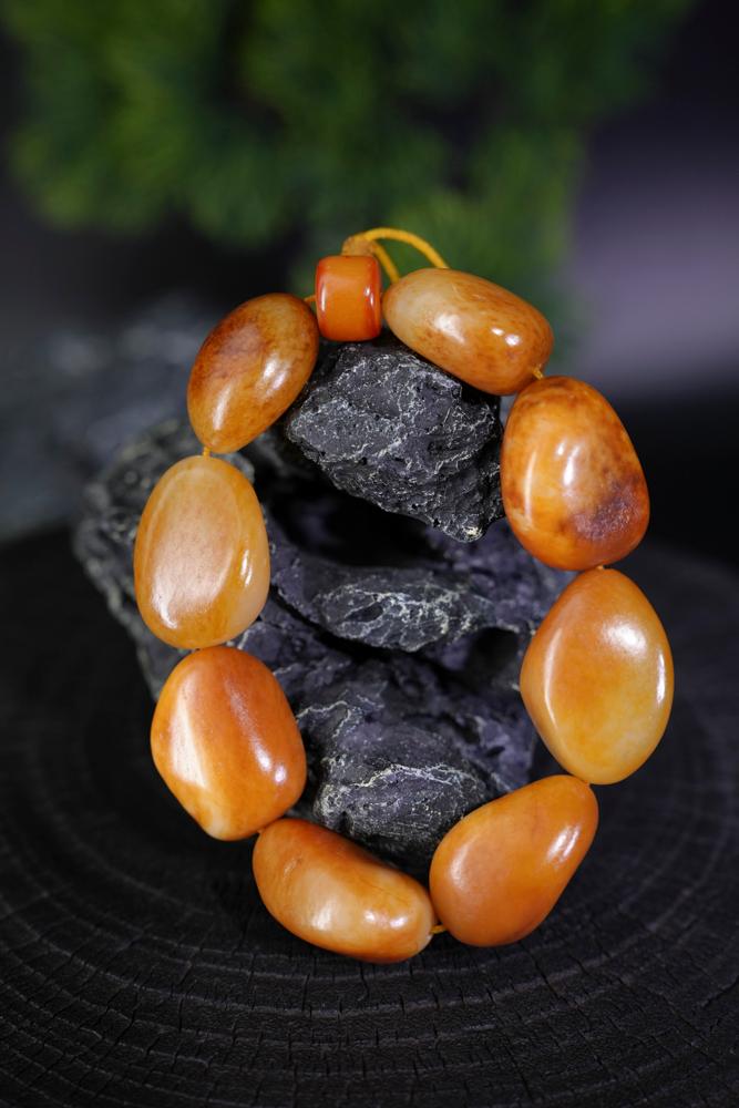 新疆和田玉黄沁皮籽料原石手串（修）（yc229703）