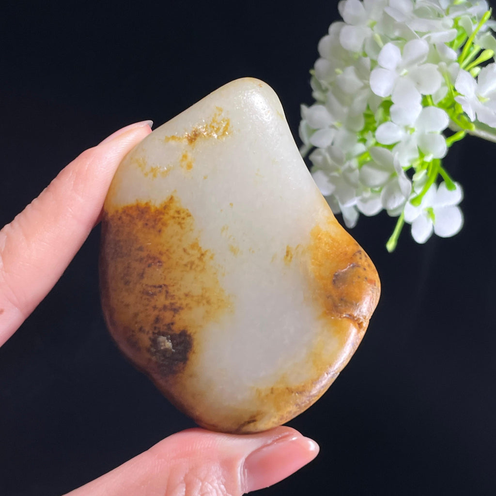 和田玉“金峦抱玉”白玉聚黄皮籽料（yc422539）