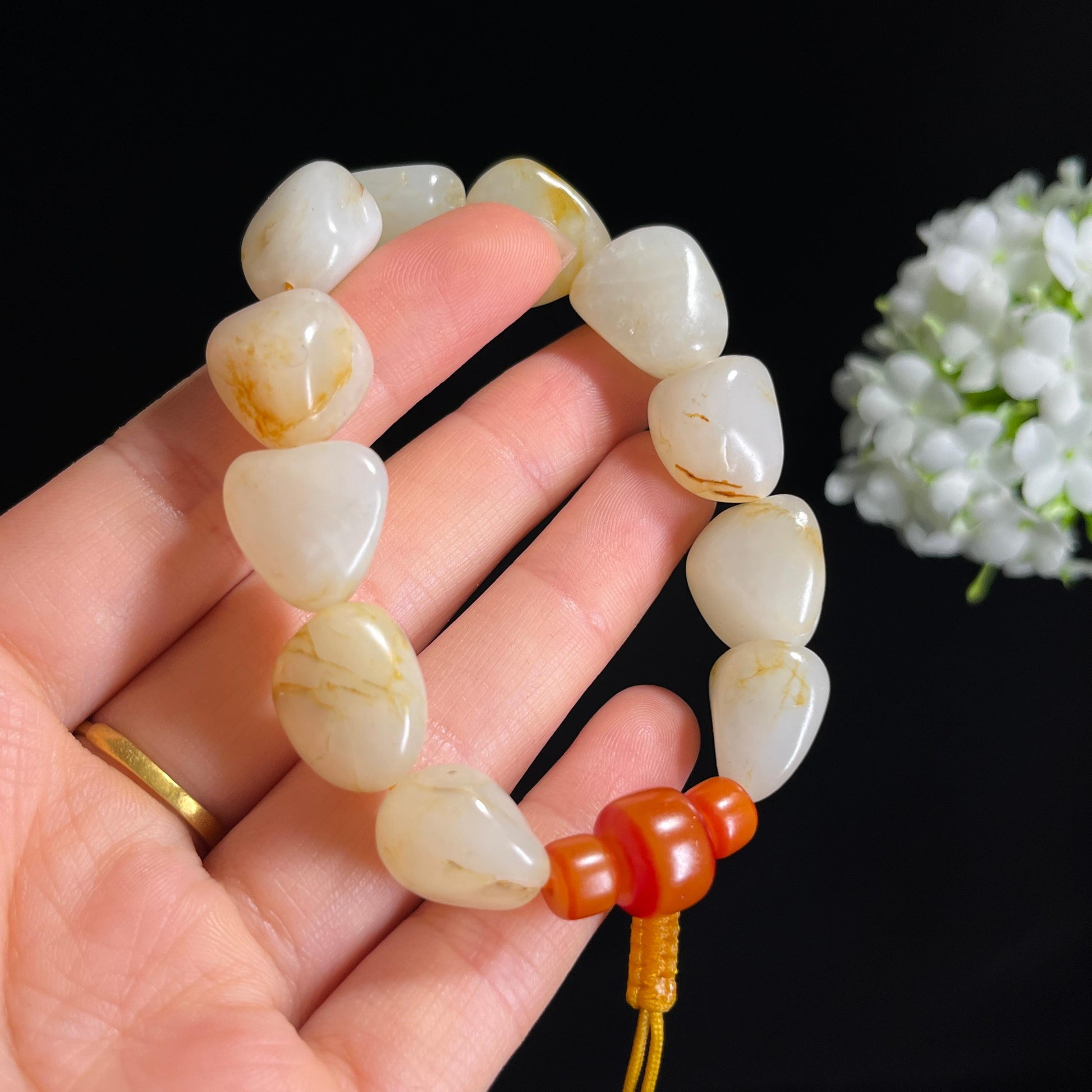 和田玉白玉青白玉洒金皮“玉静星金”籽料手串（yc300575）