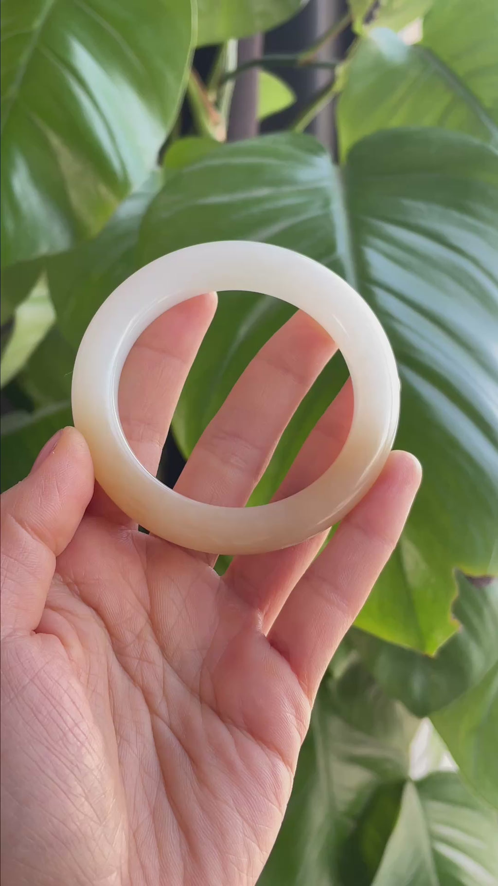 新疆天然和田玉“焦糖环玉”且末糖白手镯（卡55）（yc296585）