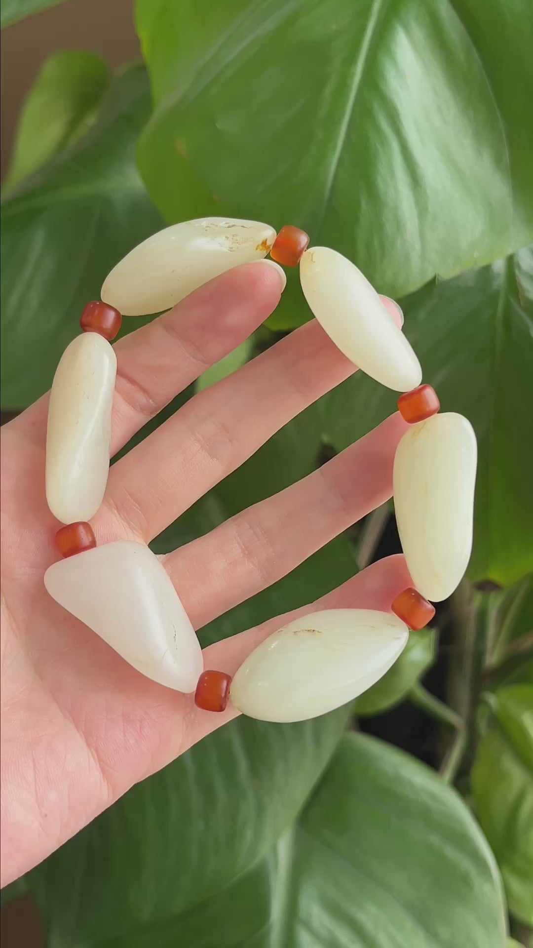 和田玉白玉“籽玉凝真”籽料原石手串（yc300440）