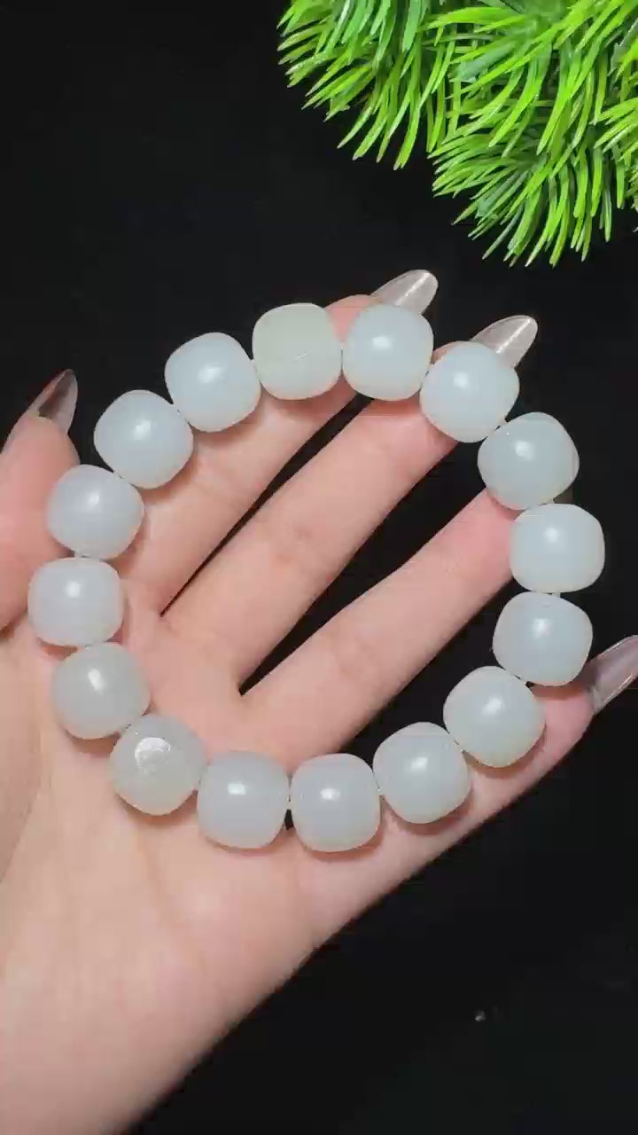 和田玉糖白籽料老型珠手串（yc298956）