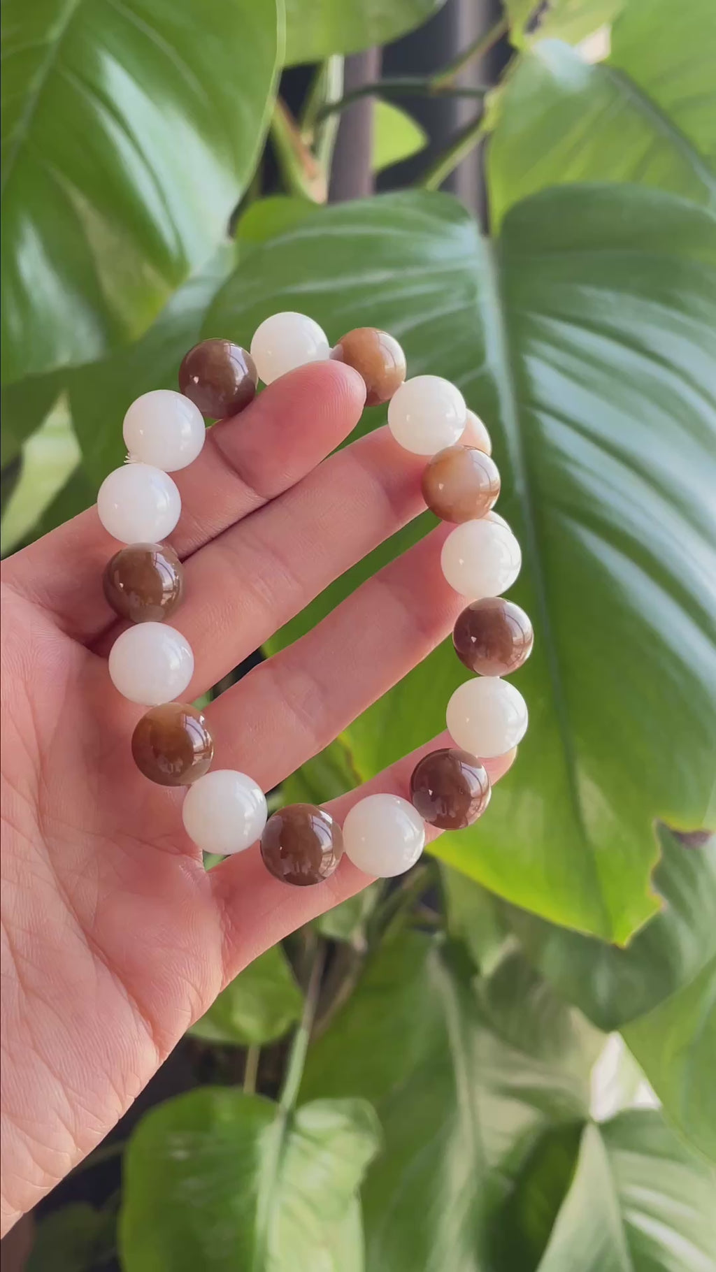 新疆和田玉“焦糖碎雪”且末全糖跳色手串（yc296563）