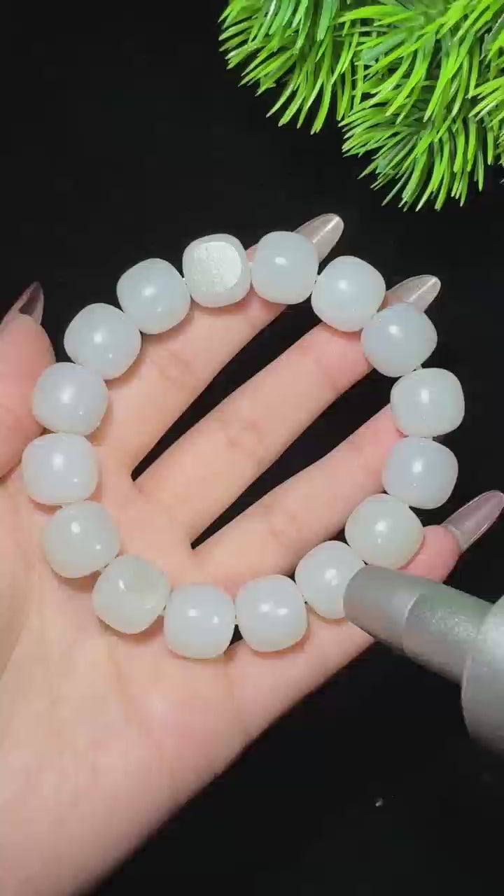 和田玉糖白籽料老型珠手串（yc298956）