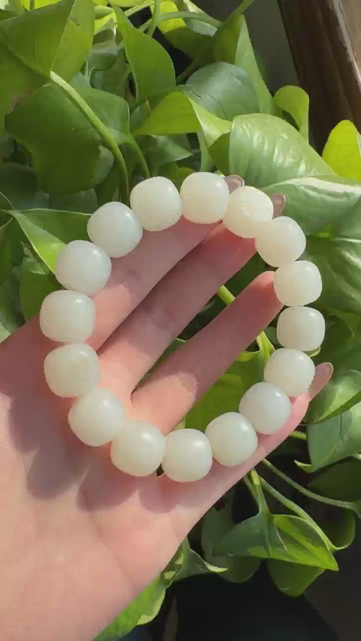 和田玉糖白籽料老型珠手串（yc298956）