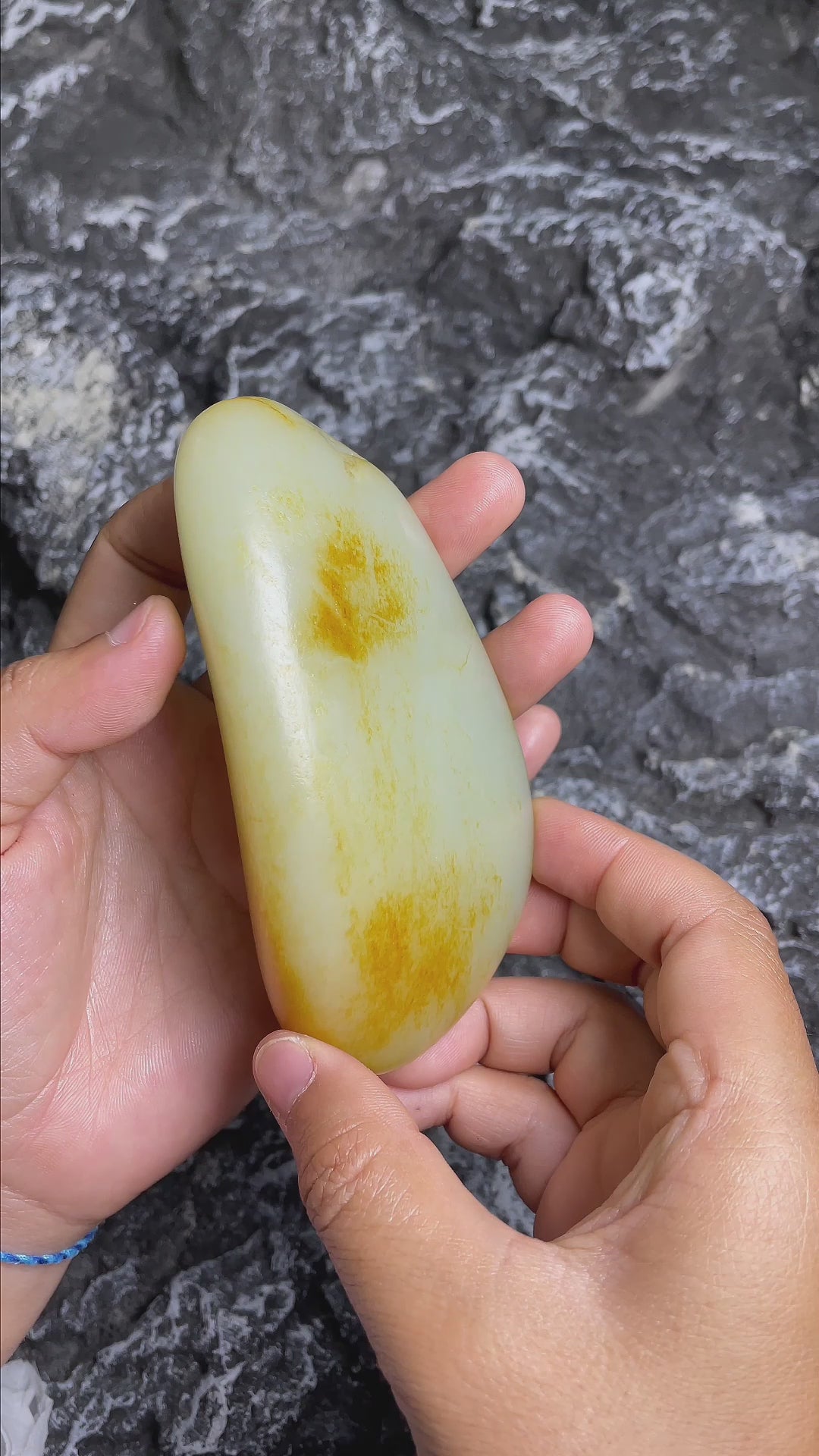 和田玉洒金皮籽料手把（yc177377）