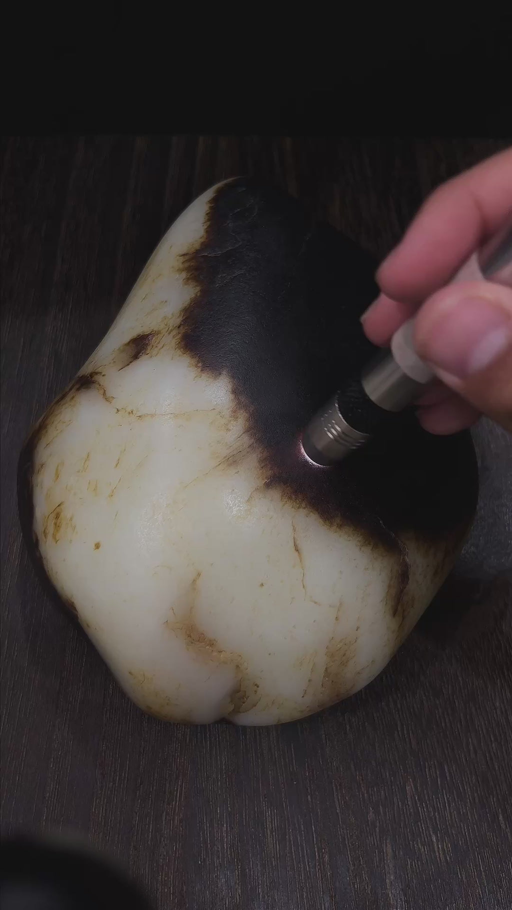 聚黑皮细熟和田籽料yc191241