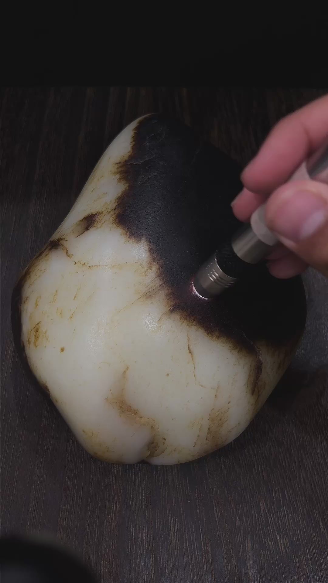 聚黑皮细熟和田籽料yc191241
